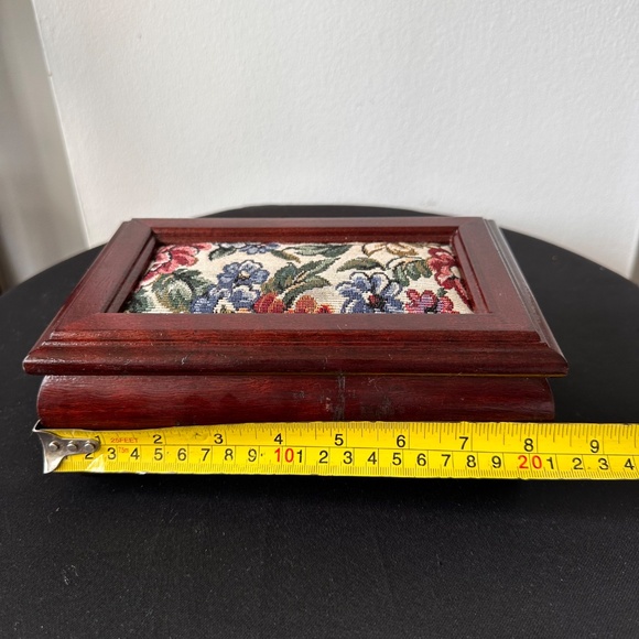Vintage Wooden Jewelry Box with Floral Tapestry Lid Rectangular Trinket Storage - Picture 10 of 12